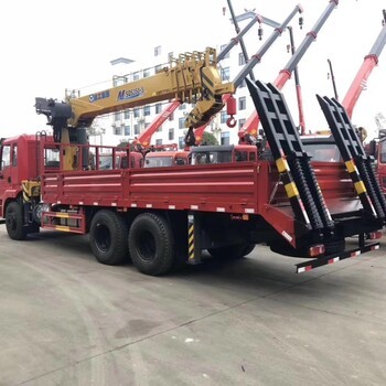 徐工12噸后八輪隨車吊市場(chǎng)價(jià)格分析及選購(gòu)指南